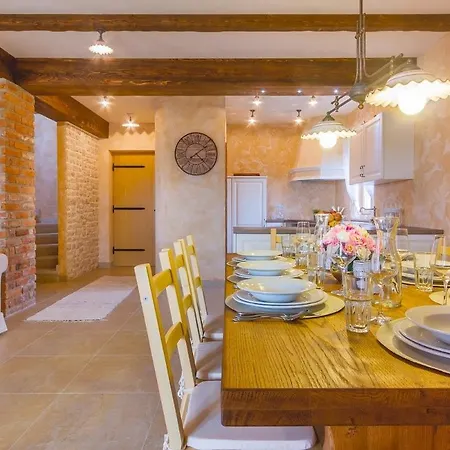 Vila Luxury Tia