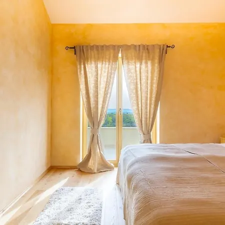 Vila Luxury Tia